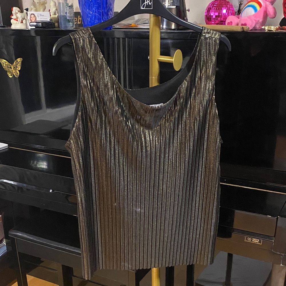 Joseph Ribkoff Trends Gold Metallic Pleated Tank Top in Black and Gold
